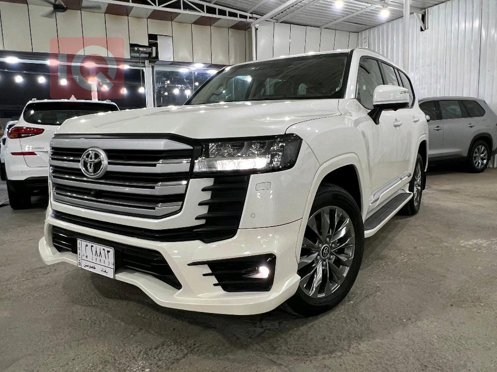 تۆیۆتا لاند کروزەر